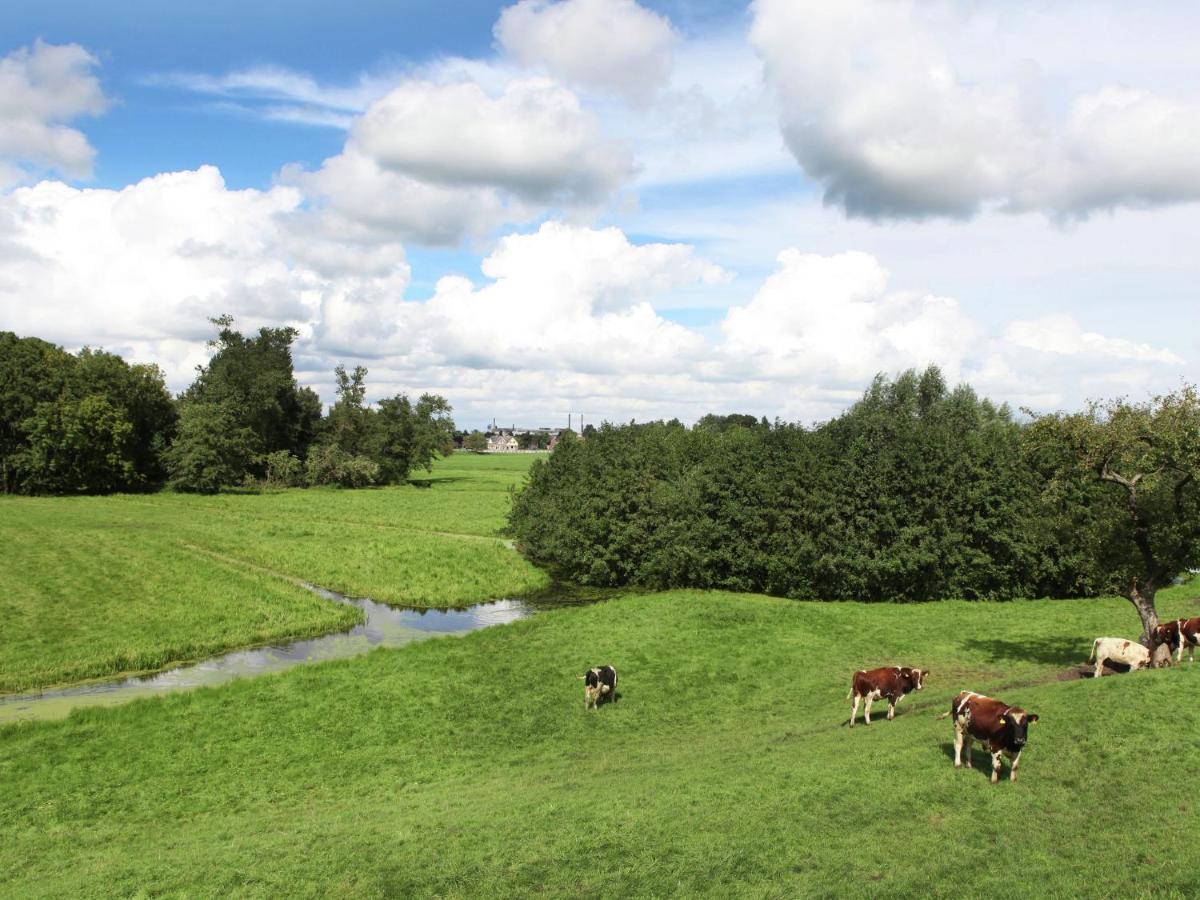 Quaint Farmhouse Near River In Oosterwijk ليردام المظهر الخارجي الصورة