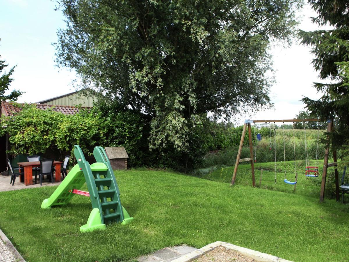 Quaint Farmhouse Near River In Oosterwijk ليردام المظهر الخارجي الصورة
