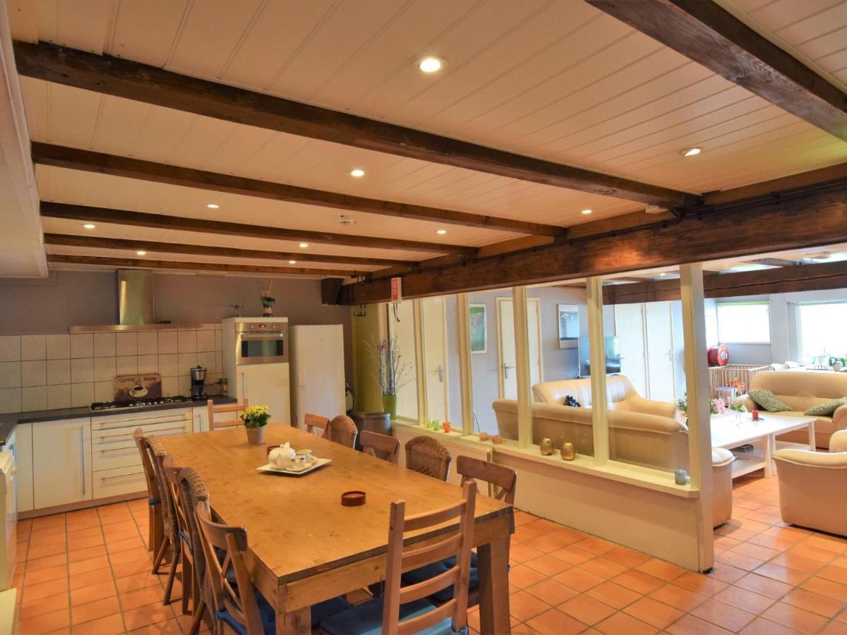 Quaint Farmhouse Near River In Oosterwijk ليردام المظهر الخارجي الصورة
