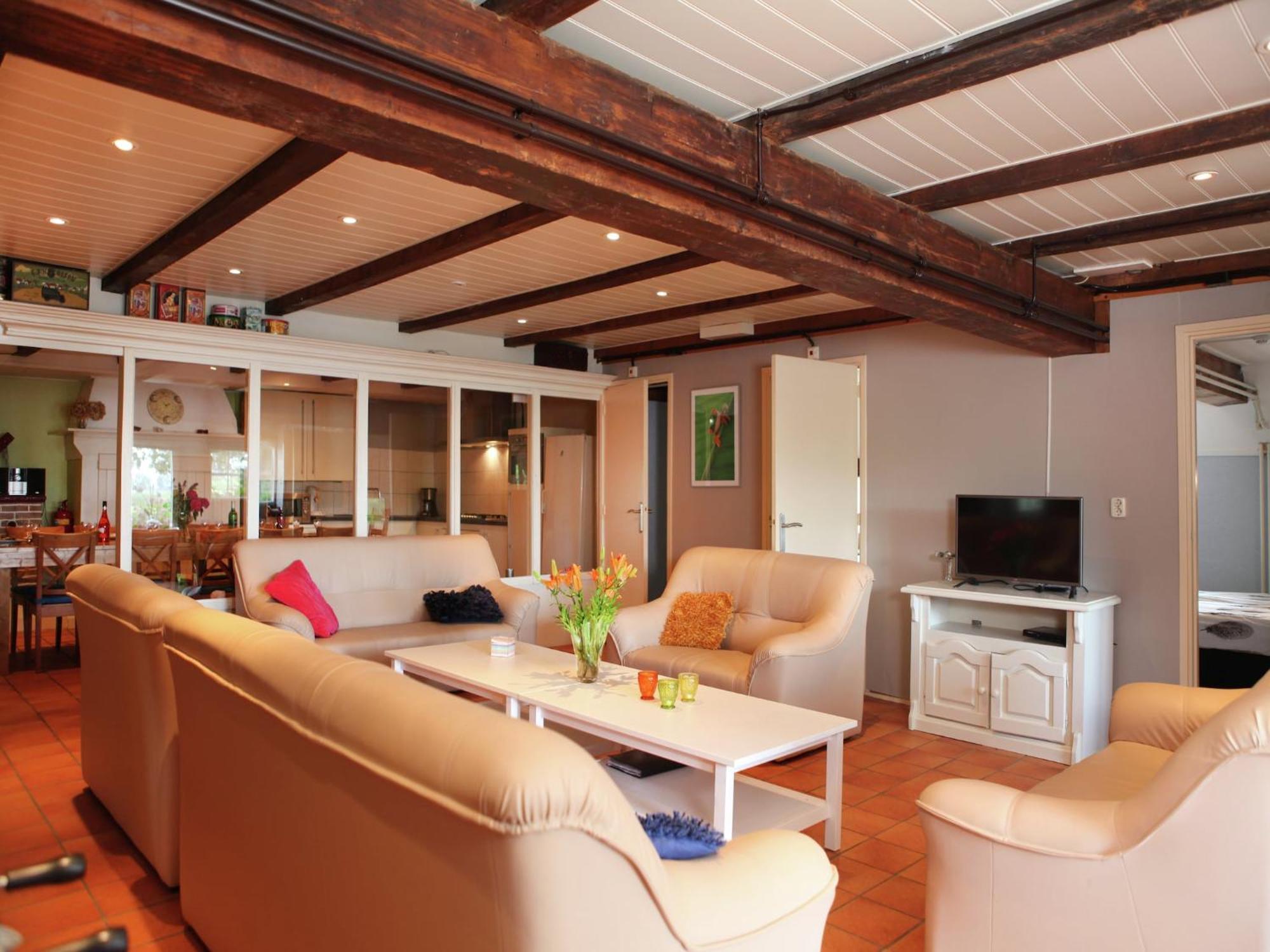 Quaint Farmhouse Near River In Oosterwijk ليردام المظهر الخارجي الصورة